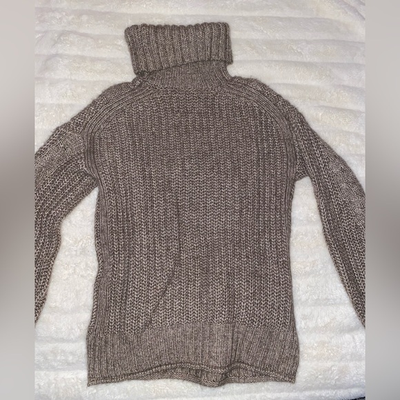 NWT Abercrombie & Fitch women’s cable knit chunky soft turtle neck sweater XS - Picture 9 of 10